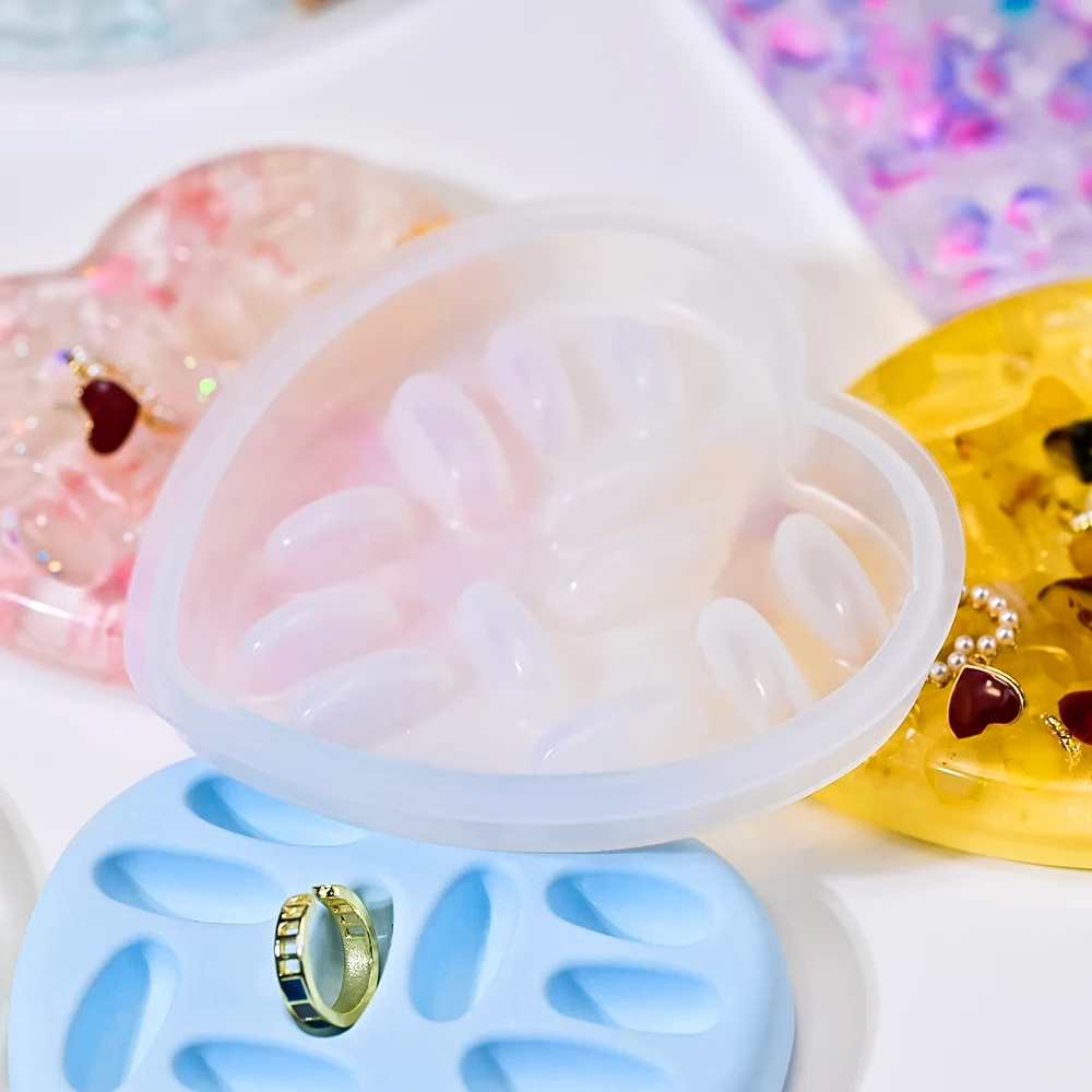 S0150 Love Heart Round Ring Stand Silicone Resin Mold DIY Crystal Jewelry Ring Display Holder Plaster Moldes De Silicona view 4