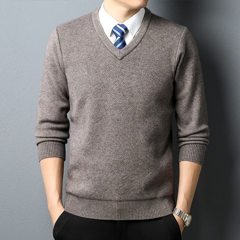 2023 New Men's Sweater Fashion Solid Color Warm Sweater Business Casual Heart Neckline Sweater