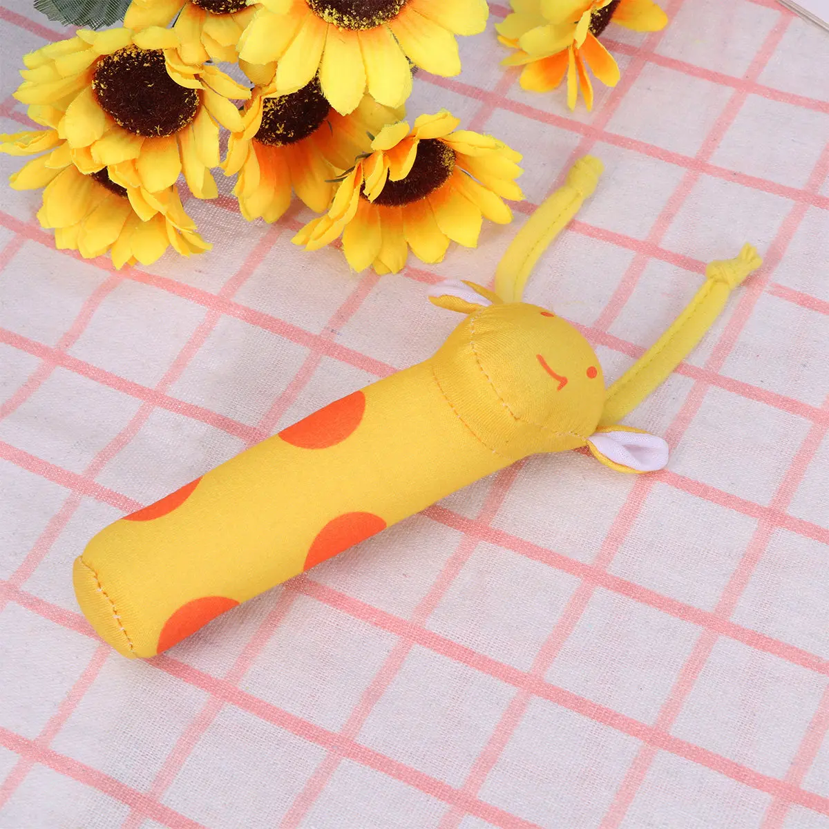 Giraffe Infant Hand Rattle Premium Cotton Interior Polyester Fiber Fill Gentle Rattle Squeak Sounds for Sensory Motor Skills 0-2