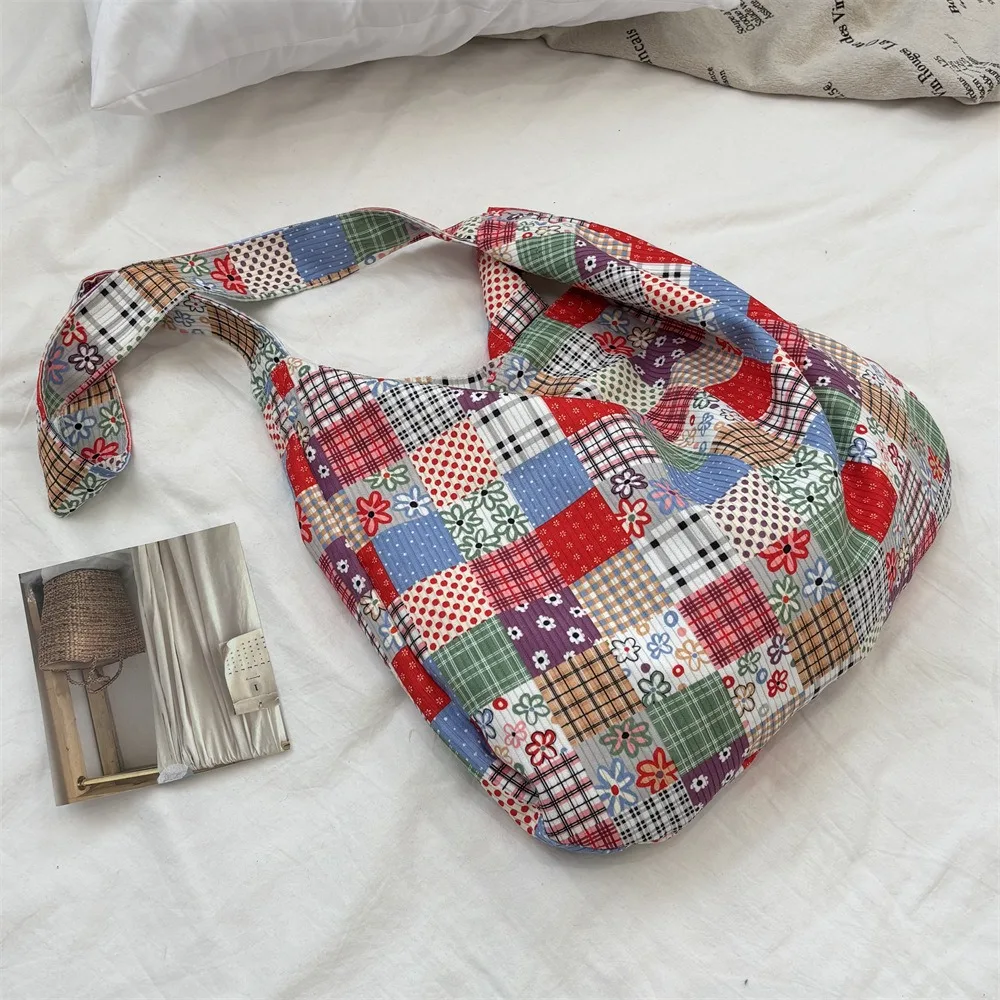 

Vintage Cloth Ethnic Style Crossbody Bags Collage Style Large Capacity Shoulder Bag Retro Handbag Bohemian Messenger Bag Travel