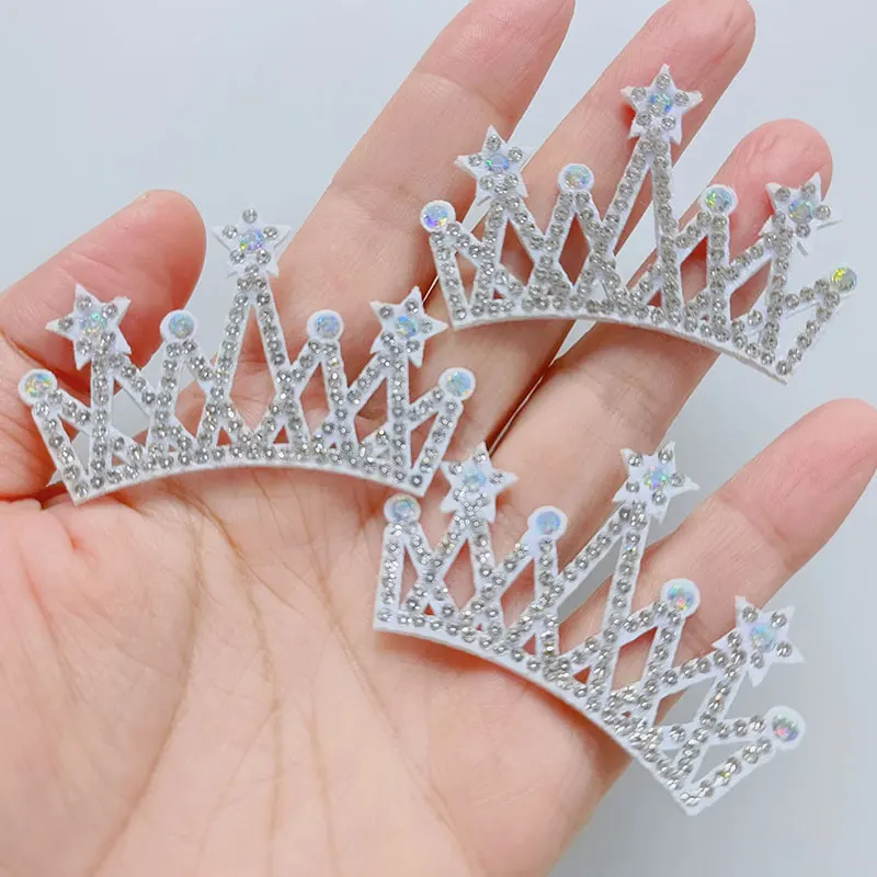 20 Stück – Vliesstoff-Diamantkronen-Applikationen zum Aufnähen für DIY-Kleidung, Hüte, Haarschmuck, Haarspangen und Dekorationszwecke. – Detail 1