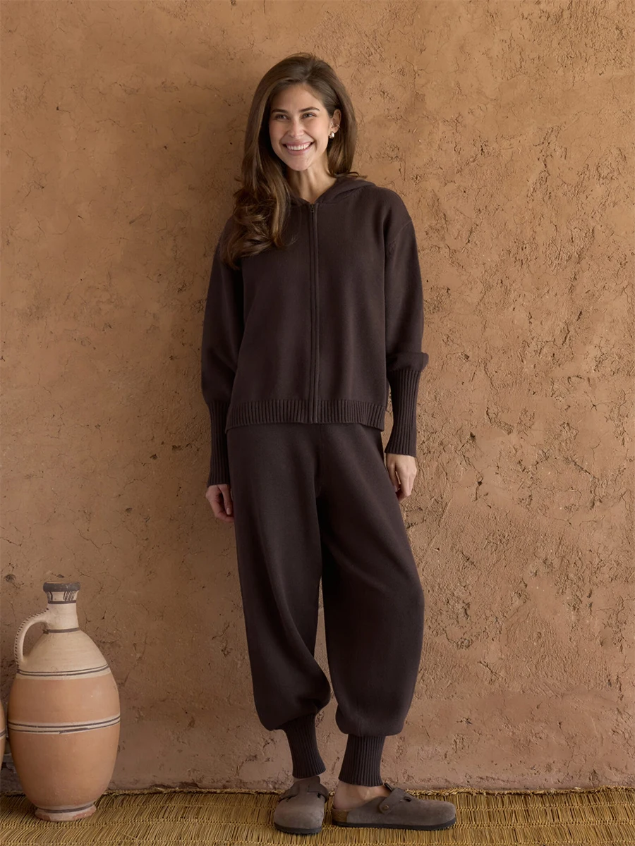 Bornladies Women's Elegant Two-piece Full Zip Hooded Long Sleeved Sweater and Pants Set Suitable for Casual Home and Winter Wear