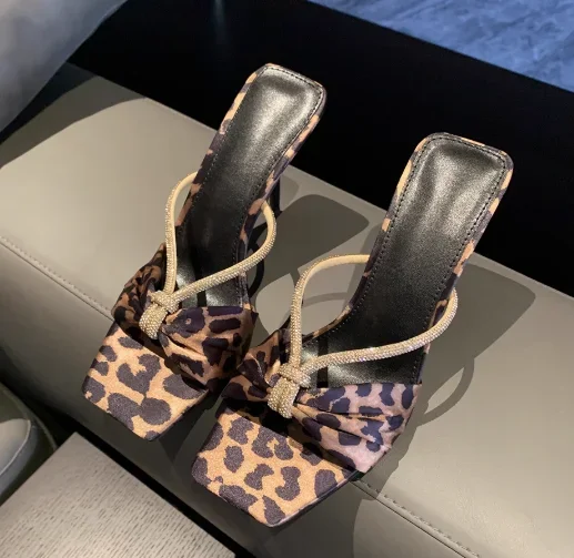 

Leopard Satin Rhinestone One-Strap Sandals Women 2025 Summer New Bow Open-Toe Thin High-Heeled Slippers Casual Fashion Slides