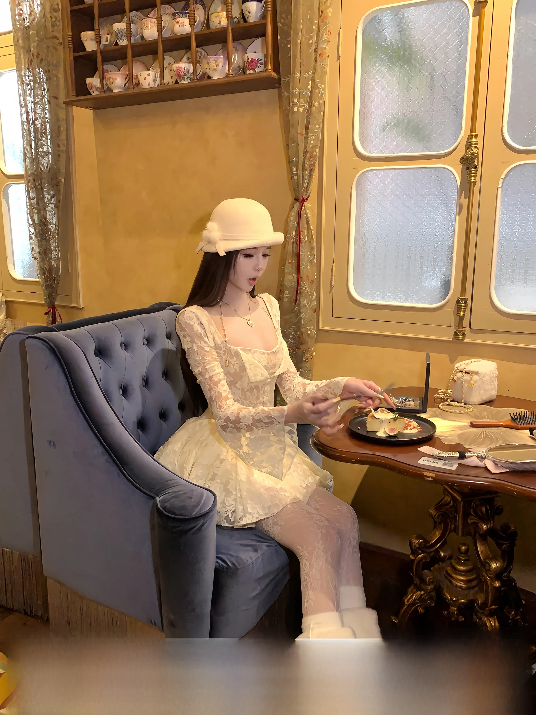 

Юбка-трапеция Ele Slimming Small Essence Dr Swan Dr Weaving E25Q0477 Pure Desire с длинными рукавами и завышенной талией