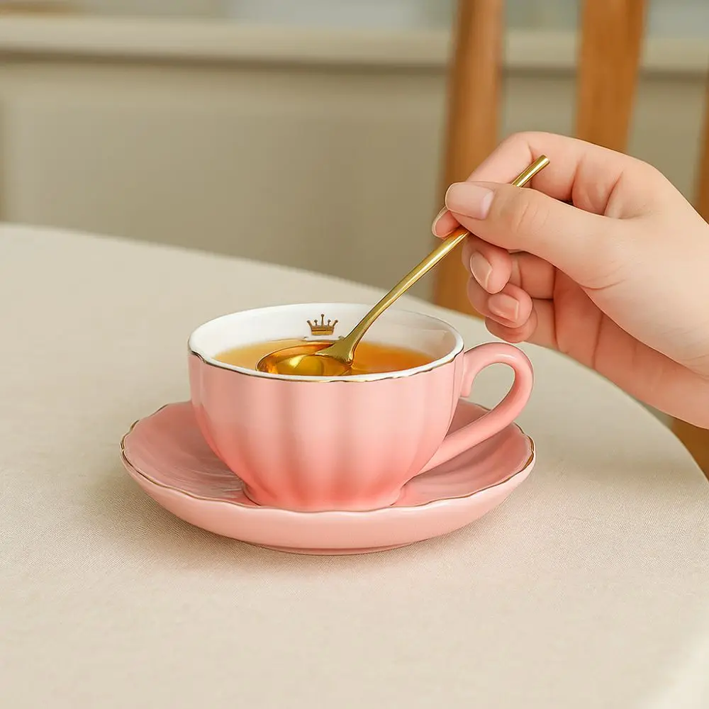 

Ceramic Pumpkin Coffee Cup Light Luxury Gold Trim Coffee Cup Spoon Plate Set Elegant European Style Tea Cups Gift Giving