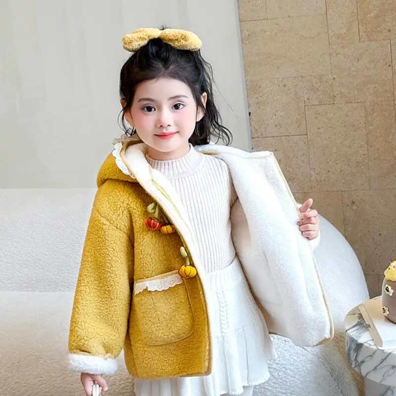 

Новая осенне-зимняя толстовка для девочек в стиле аниме, повседневная, теплая, милая, с рождественским принтом, 2026