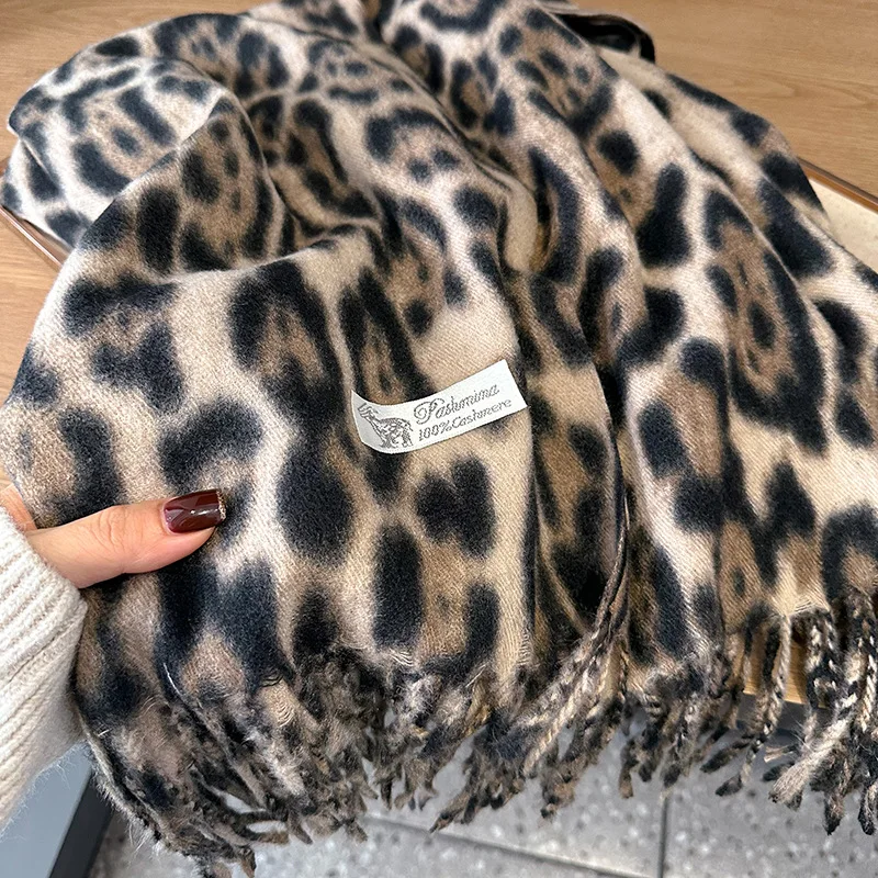 Luxury Leopard Print Cashmere Scarf for Women Pashmina Shawl Winter Wraps 2024 Warm Blanket Poncho Female Echarpe Bufanda