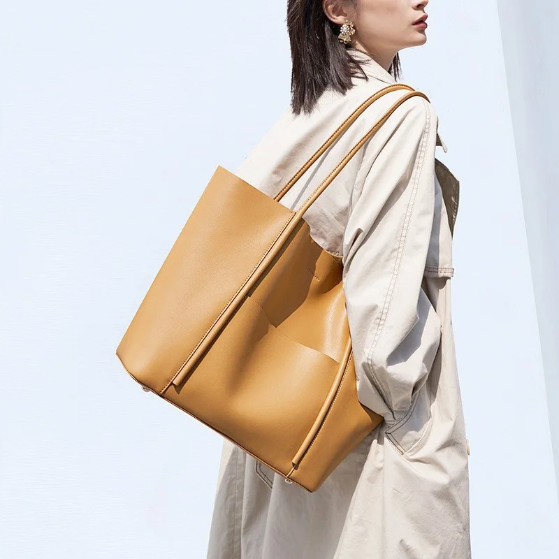 

Caramel Leather Tote Bag Women's Handbag Cowhide New Large Capacity Commuter Bag Top-Handle Shoulder Bag for Business Casual