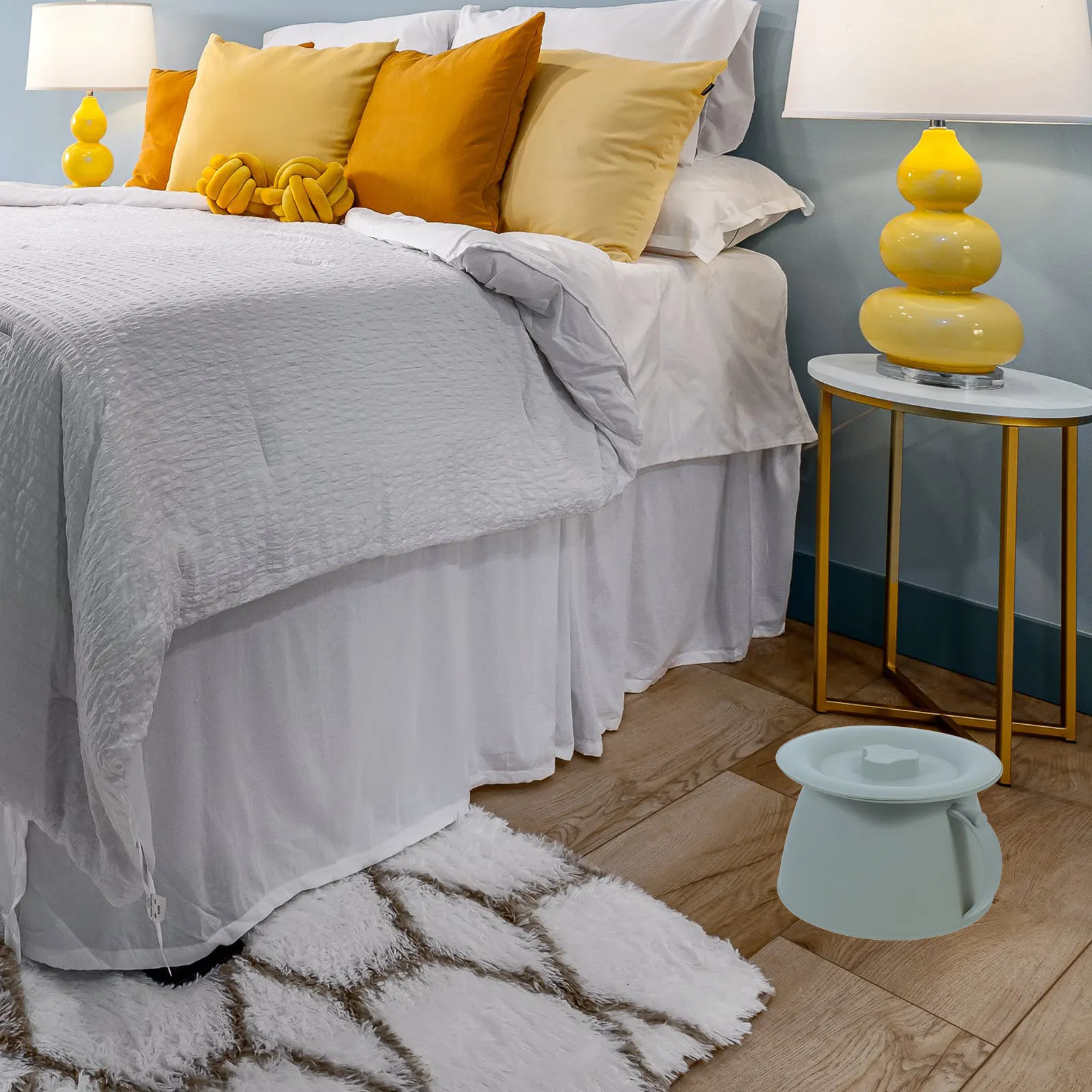 

Exquisite Finish Chamber Pot Reusable Plastic Urinal for Adults Elderly Non Peel Color Easy Maintenance Home Medical Care