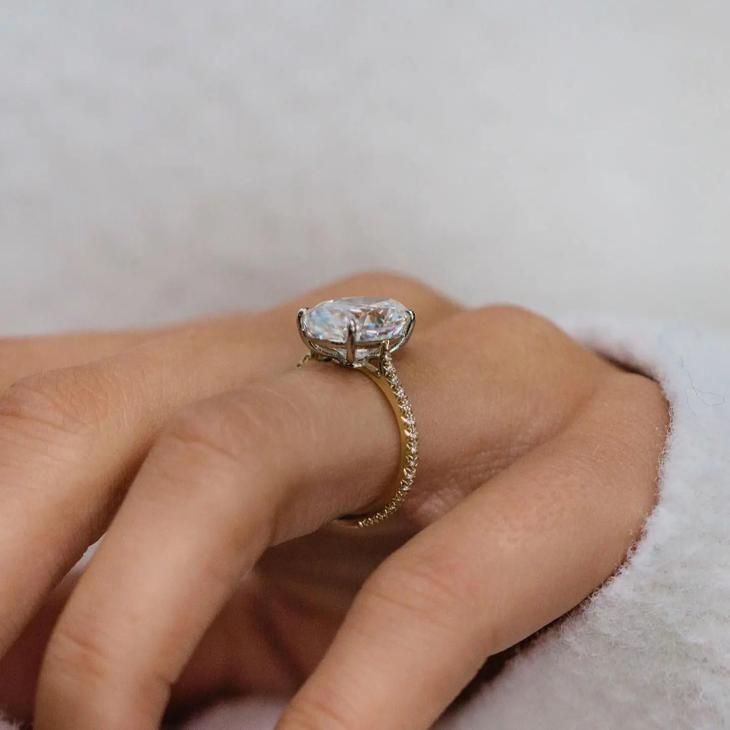 Crushed Ice Hybrid Oval‑Cut 7.5CT Moissanite Solitaire Engagement Ring, 13.75×8.75mm Center Stone, Two‑Tone Solid 18K White & Yellow Gold Fine Jewelry, Wedding Anniversary Bridal Gift For Women