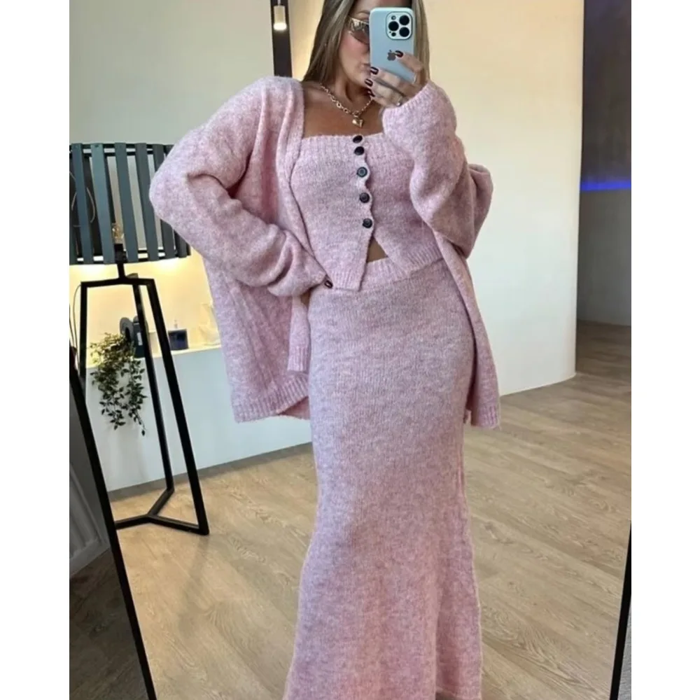 2026 Autumn and Winter New Fashion High-end Sweater Set Skirt Loose Lazy Style Knitted Three-piece Set Texture Unique Fashion - view 6