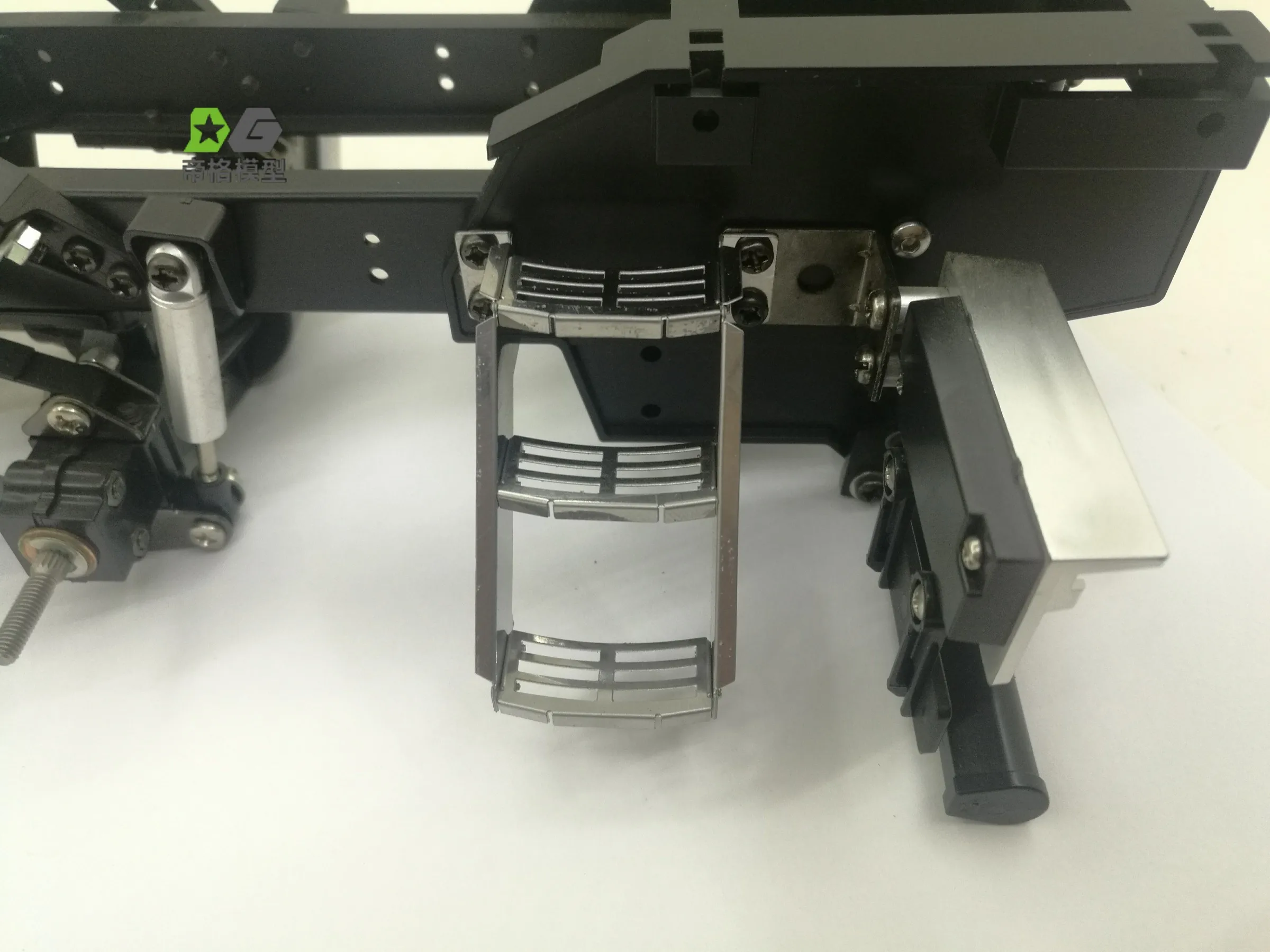 

Модель трактора DG для Tamiya 1/14 56360 для Volvo F16, лестница, деревянная транспортировочная лестница, подходит для конкретных групп, сделай сам