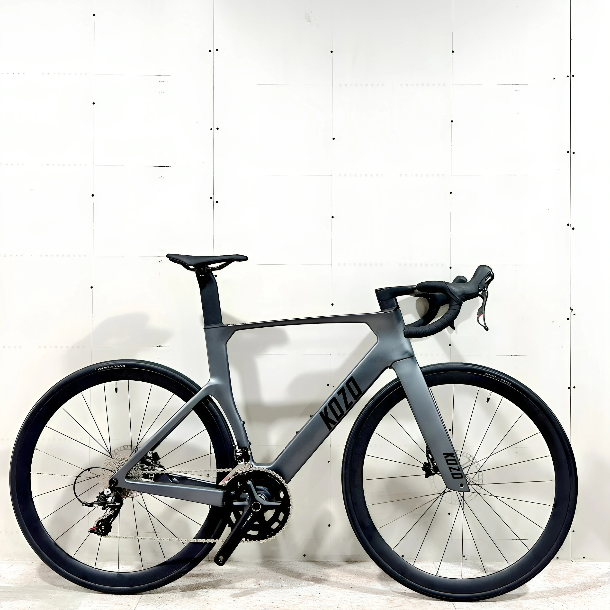 

Лидер продаж, прямая оптовая продажа с фабрики, аэрошоссейный велосипед из углеродного волокна 700C Sensah 24S, гидравлический дисковый тормоз, легкий гоночный велосипед OEM