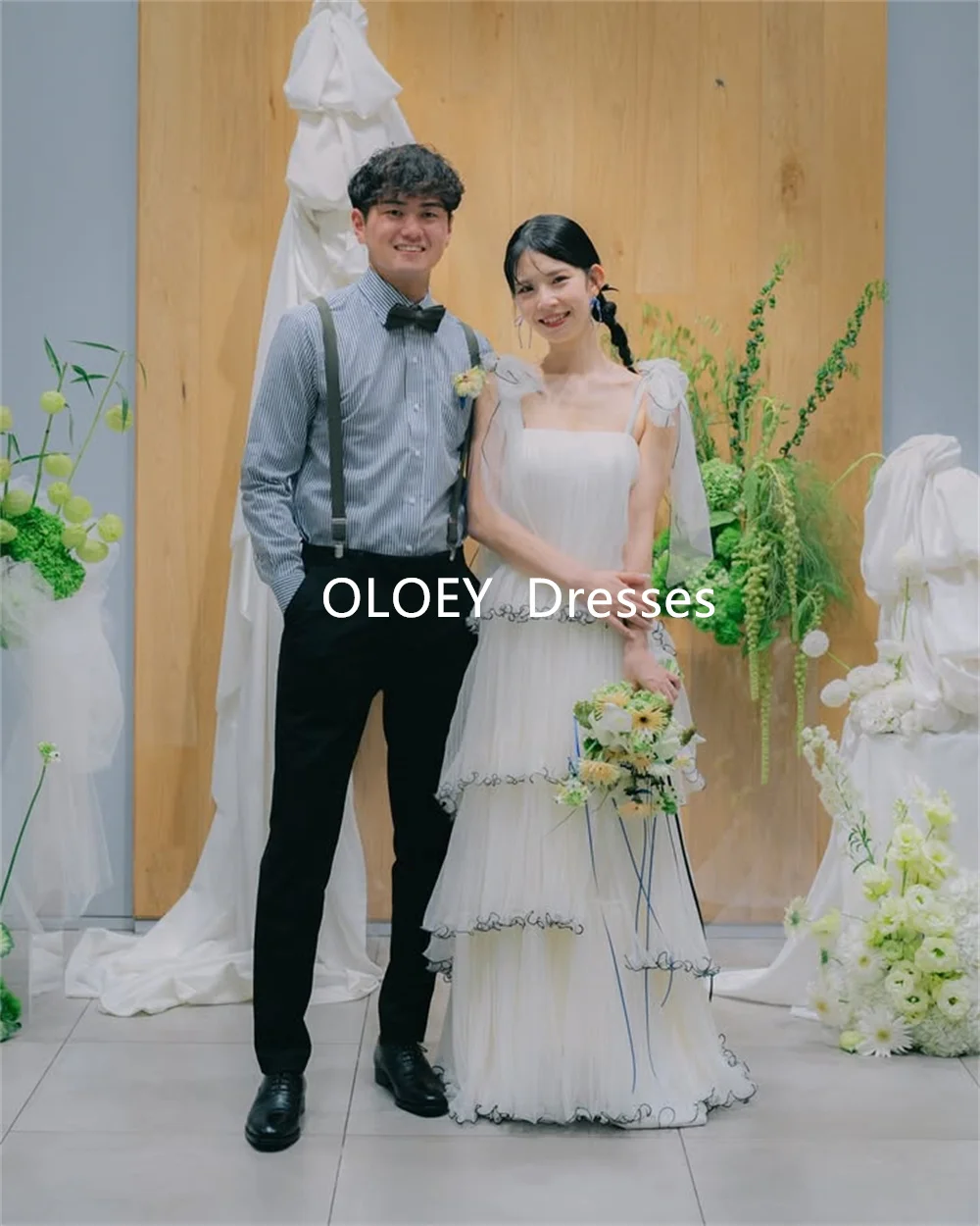 OLOEY Unique Korea Wedding Dresses Sleeveless Photoshoot Pleats Layered Bride Gowns Customized Floor Length Soft Tulle