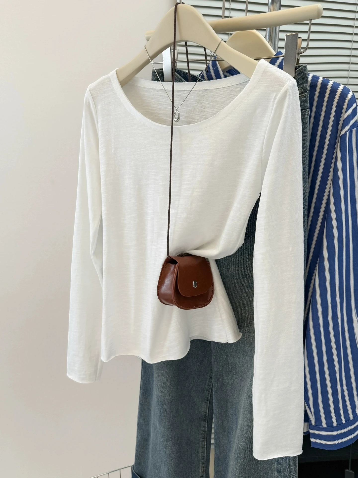 Womens Long Sleeve T-Shirt Bamboo Cotton Big Neckline Rolled Edge Slim Fit Bottom Layer Temperament Top