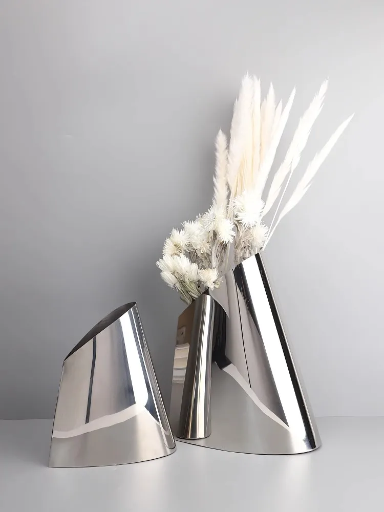 Modern Minimalist Style Stainless Steel Vase Living Room Balcony Artistic Originality Individuality Decorations Vase Ornaments