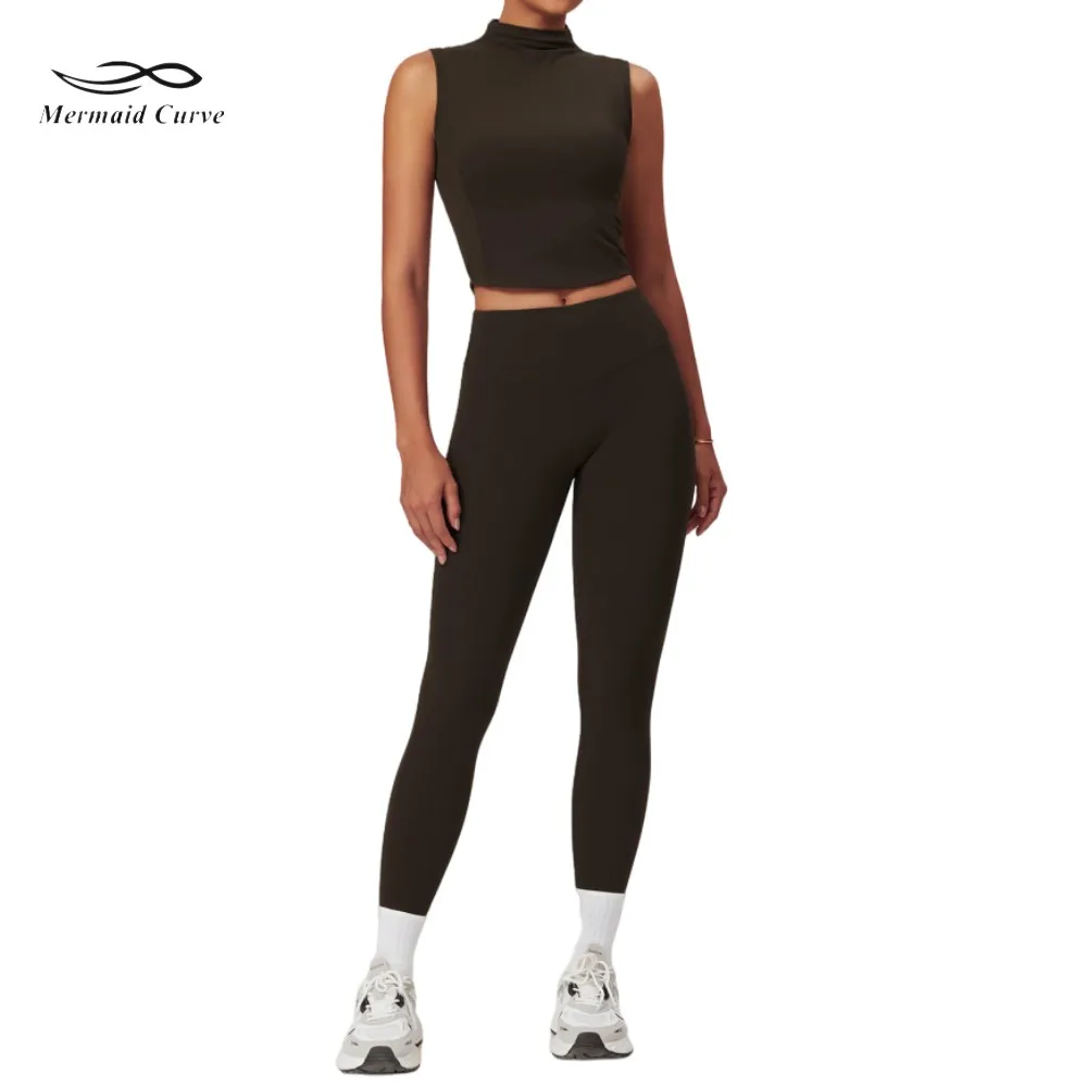 TZ8661 Conjunto de entrenamiento para correr de secado rápido con cuello medio alto para mujer, conjunto de Pilates y Yoga a prueba de golpes de alta intensidad media y alta