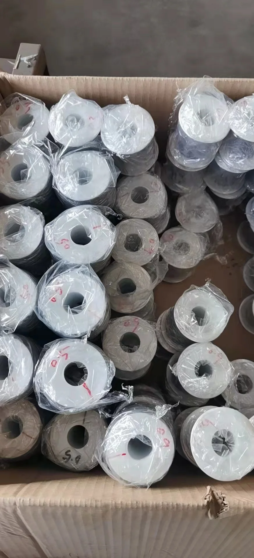 High Purity Tin Wire 0.3 0.8 1.0mm Low Temperature Rosin Solder Wire with Lead Band Washed Tin Wire for Electronics