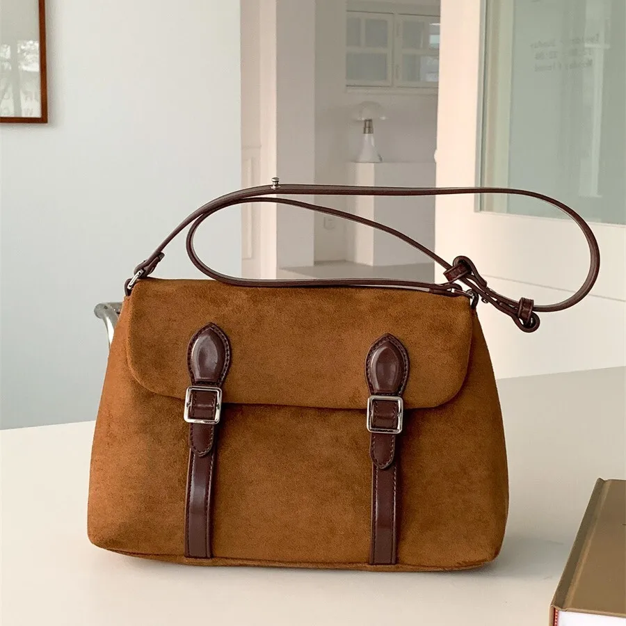 

Flip Style Commuting Bag Suede Shoulder Bag Large Capacity Women's Simple Crossbody Bag