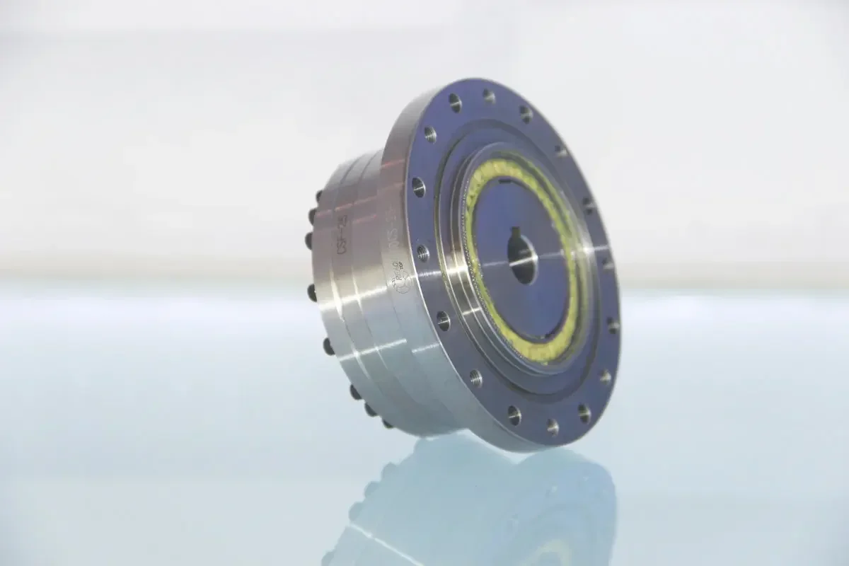 

High Efficiency 0.45KG To 2.95KG Harmonic Reducer Flanged Shaft Rated Power Depends on The Motor RCSG Harmonic Reducer