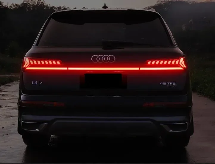 LED Through trunk Tail For Audi Q7 2020 2021 2022 Rear Lamp  Streamer Through LED Turn Signal Width Light