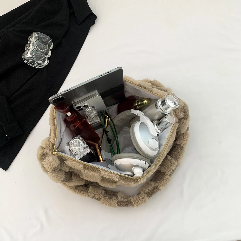 حقيبة كتف نسائية قطيفة كاجوال مربعات حقيبة كتف عصرية متعددة الاستخدامات حقيبة محشوة بسيطة سعة كبيرة للتسوق أثناء السفر #5