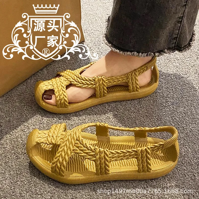 Women's PVC Retro-Style Grass Shoe Flat Sandals, Men's and Women's Breathable Thick Sole Outdoor Slippers with Head Protection