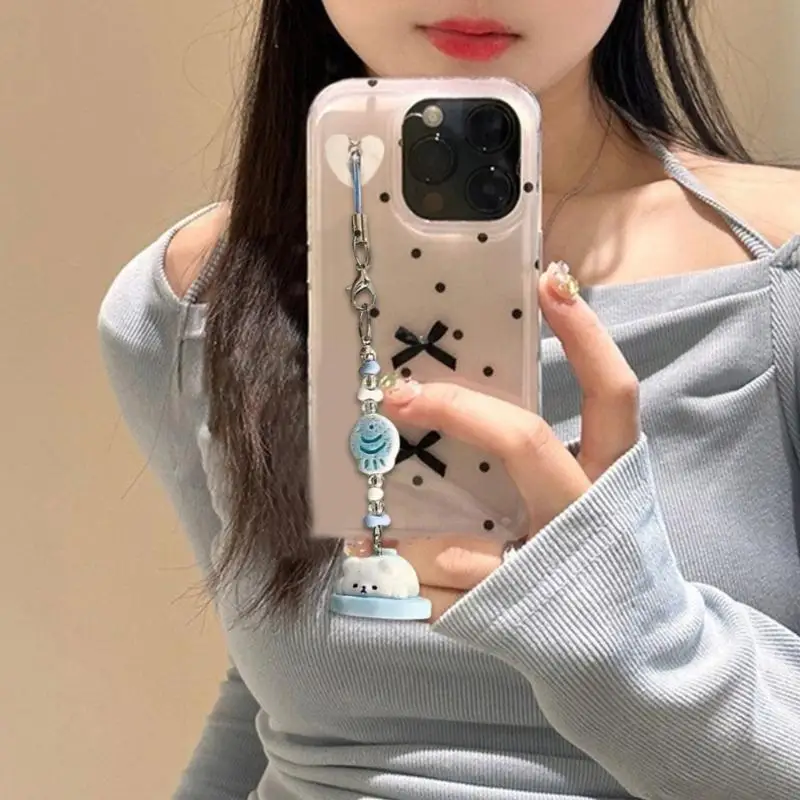 M76B Nature Inspired Bear Keychain Pendant Accessory For Fashion Individuals