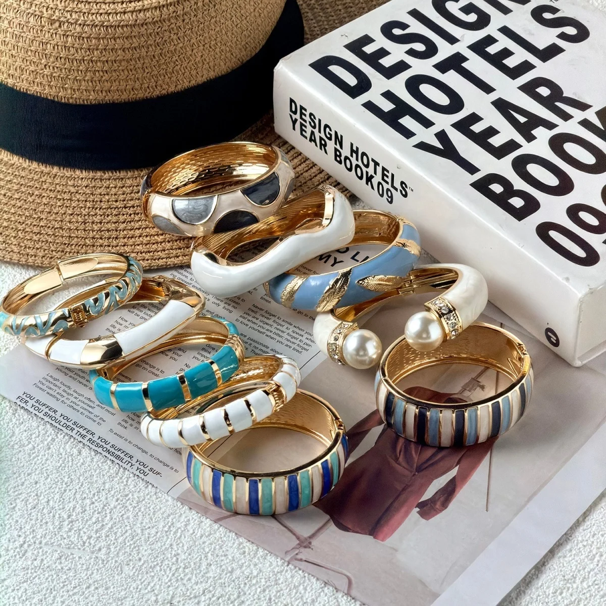 Trendige blau-weiße Emaille-Manschettenarmbänder für Damen und Herren, Vintage, unregelmäßige Streifen, stapelbarer Armreif, Partyschmuck – Detail 31