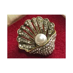 New Luxury Design European Vintage Style Rhinestone Pearl Shell Brooch Personalized Temperament Coat Pin