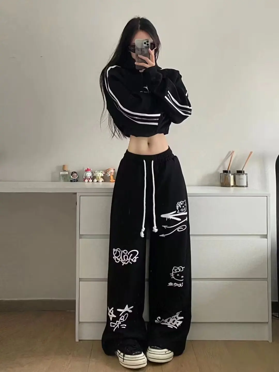 American retro street graffiti printed tracksuit pants men and women hip hop loose casual pants cool wide leg pants