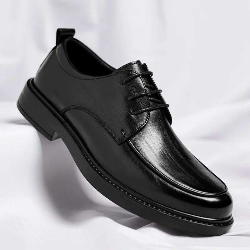 Zapatos de hombre, zapatos de cuero, ropa formal de negocios de otoño, zapatos de vestir informales de suela blanda de estilo británico para novio de boda