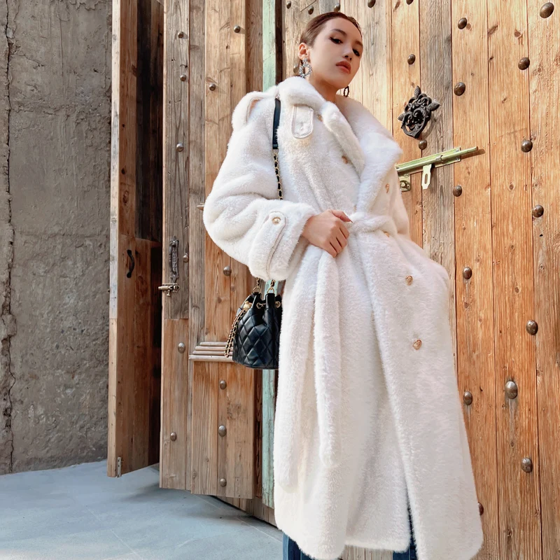 

Новинка зимы 2025, женская длинная шуба из искусственного норкового меха Belge, экологически чистая длинная верхняя одежда с воротником-стойкой и поясом, золотые пуговицы DM2DTL002