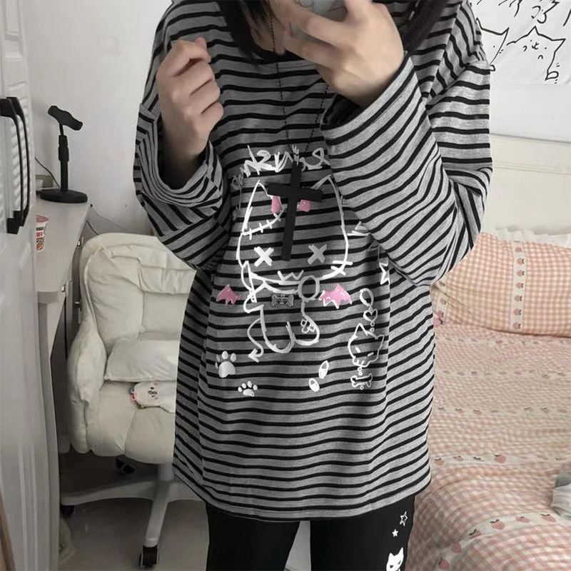 Japanese Devil Cat Print Striped Long-sleeved Women's T-shirt  Oversize Top Autumn Fashion  Harajuku Casual Streetwear Emo