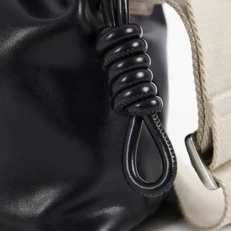 Bloom Retro Black Shoulder Bags Women High Street Leather Large Capacity Handbag Female Vintage Moto Biker Messenger Bag Chic