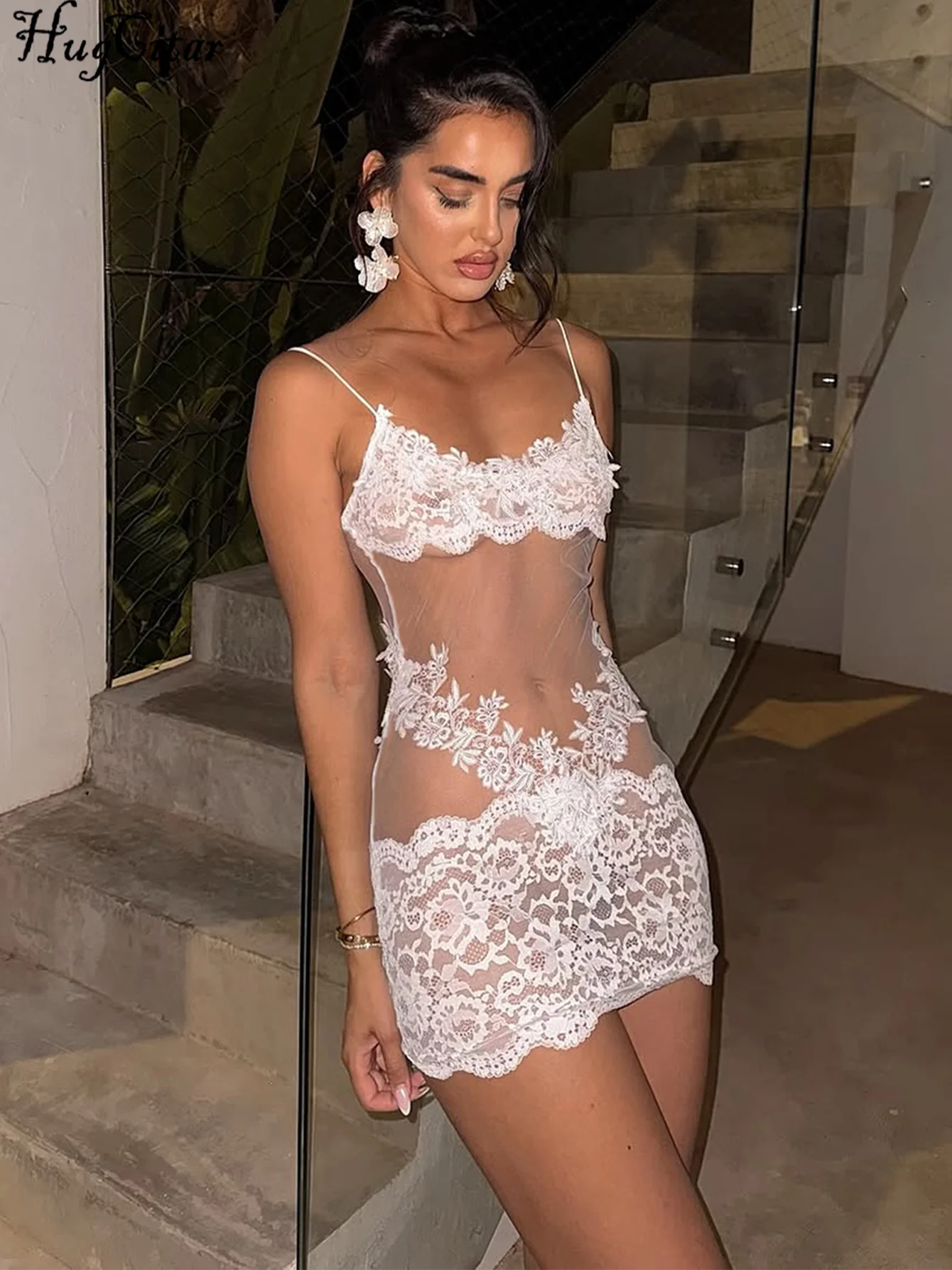 Hugcitar المرأة أزياء من الدانتل الصلبة زلات المرقعة مثير سليم انظر من خلال فستان قصير الصيف عطلة حزب النادي الليلي الزي
