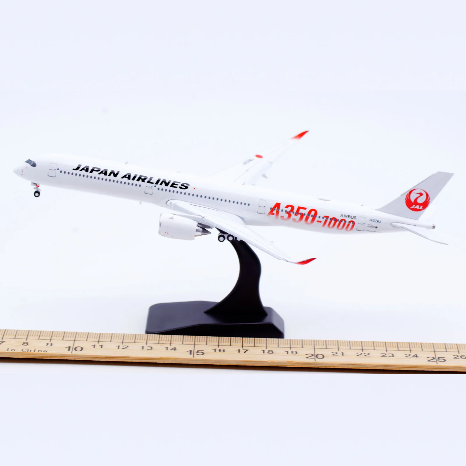 

SA4027A Alloy Collectible Plane Gift JC Wings 1:400 Japan Airlines Airbus A350-1000XWB Diecast Aircraft Model JA02WJ Flaps Down