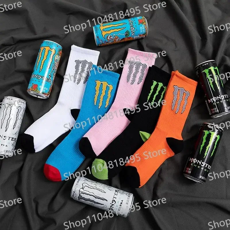 خريف وشتاء 2025 أنماط جديدة Monster Energy جوارب رياضية جديدة للرجال والنساء سوار رياضي Monster Energy