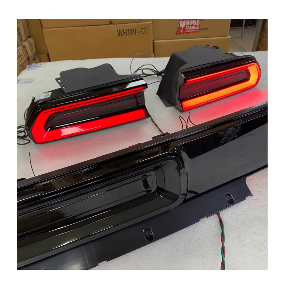 

Для Dodge Challenger светодиодный задний фонарь 2008-2014 YZ дымчатый цвет