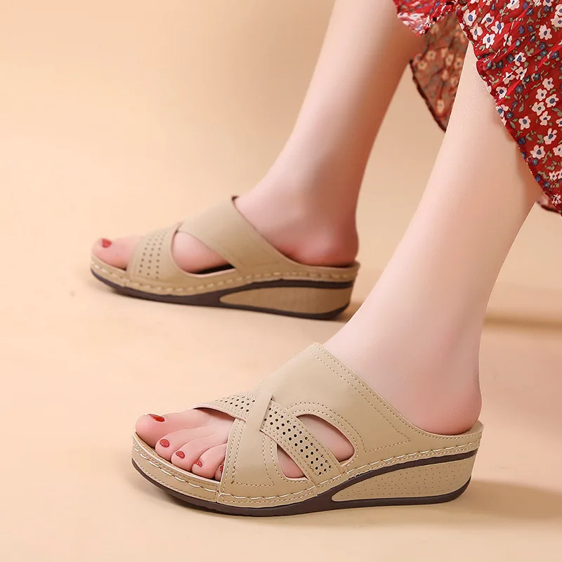 

New Women Orthopedic Slippers Wedge Sandals Comfy Platform Ladies Casual Big Toe Retro Correction Sandal Plus Size 43