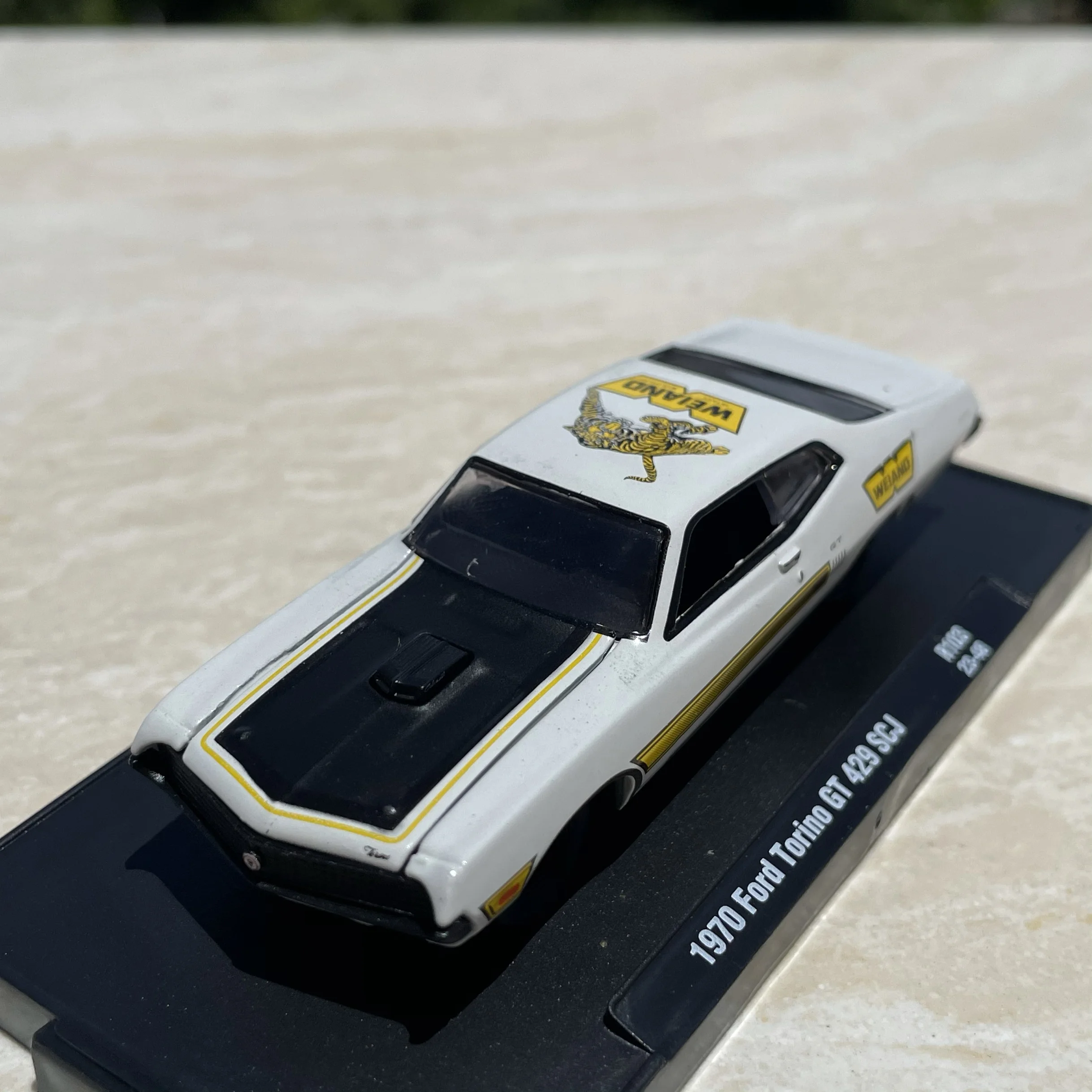 Diecast 1:64 Scale Ford TorinoGT Alloy Car Model Collectible Toy Gift Souvenir Display Ornament