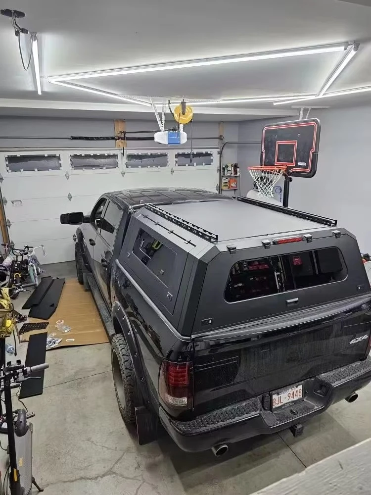 مظلة صلبة مخصصة مقاومة للماء لـ Ram 1500 Crew Cab 5.7ft 2019 Topper شاحنة تخييم مضادة للصدأ