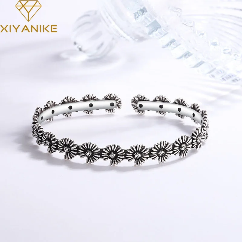 XIYANIKE Vintage Daisy Flower Cuff Bracelet For Women Girl Ethnic Fashion New Adjustable Jewelry Party Lady Gift pulseras mujer