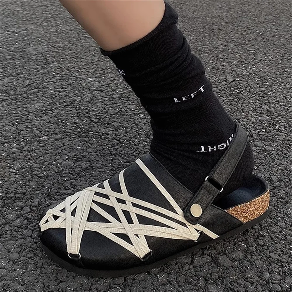 

Men Leather Thick Soled Retro Cool Slippers 2025 Summer New Round Toe Cross Straps Slip-On Flat Slippers Casual Male Sandals