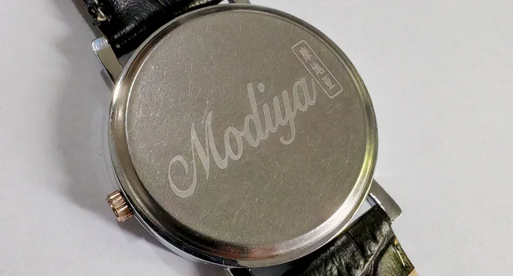 ساعات هدايا الأكثر مبيعًا في المخزون بالجملة - ساعات كوارتز بحزام من الفولاذ المقاوم للصدأ للرجال للطلاب والرجال