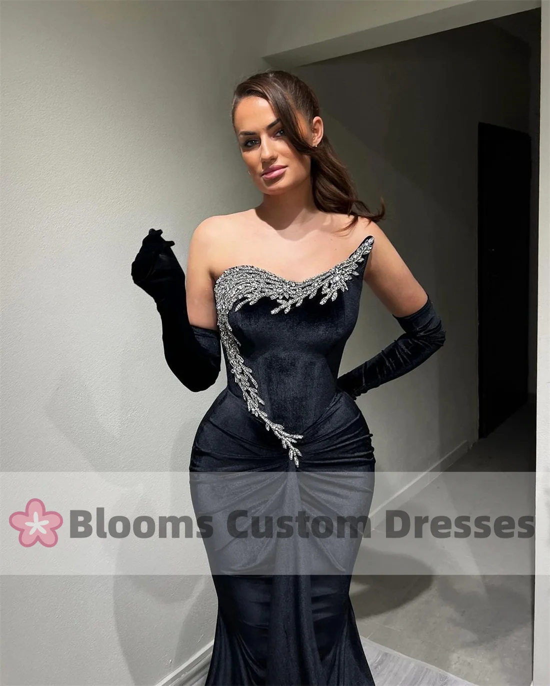 Blooms Black Velour Mermaid Customized Evening Dresses Beaded With Gloves Formal Occasion Long Backless Wedding Guest Gown