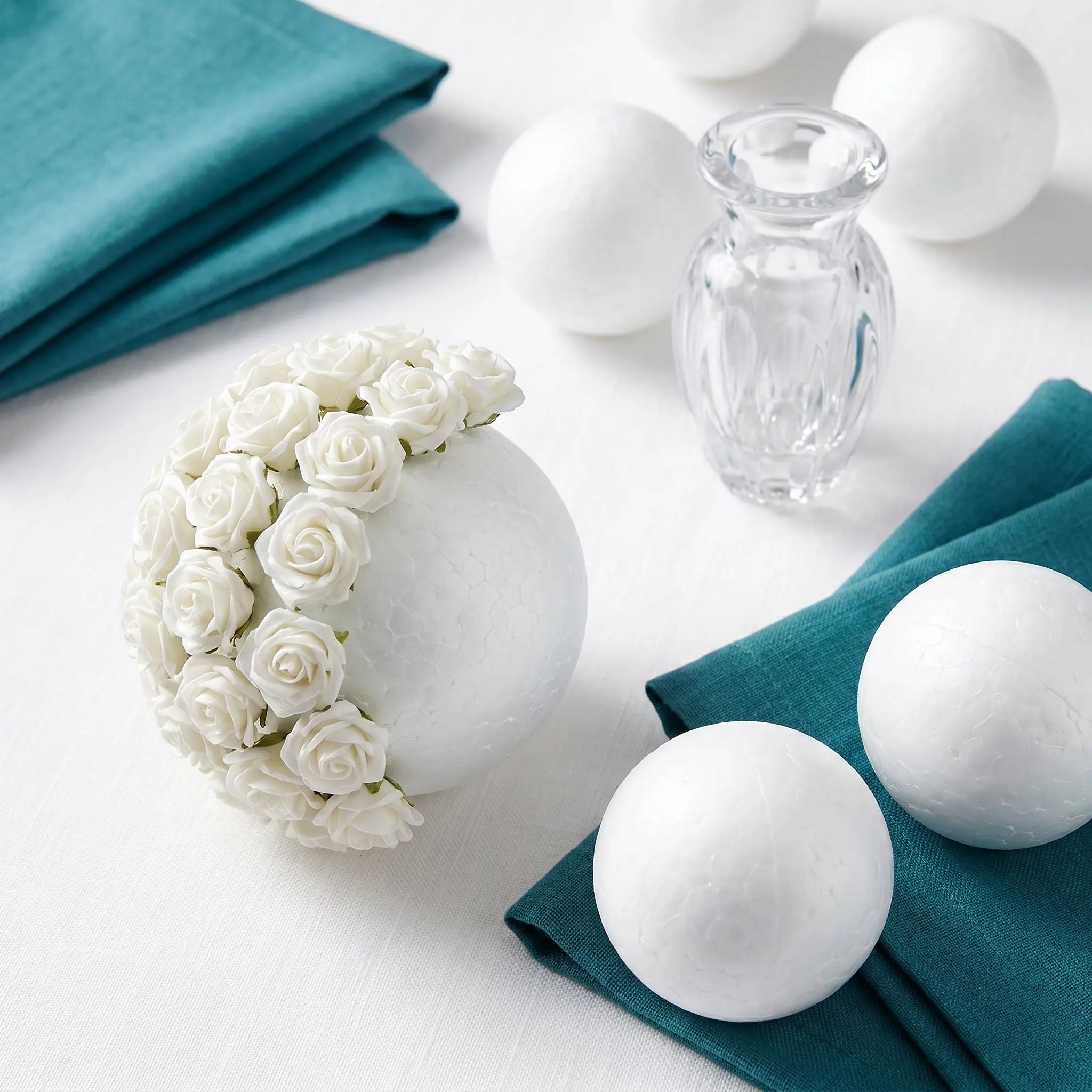 100pcs 4cm White Polystyrene Craft Balls – Solid Round Spheres for DIY Wedding, Christmas & Party Decor, Molecular Models