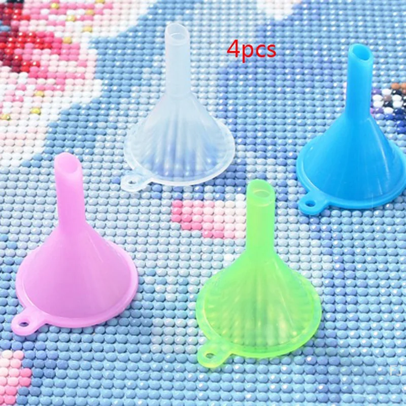 

[YU]4Pcs Painting Accessories funnel Bead Container Diamond Embroidery New