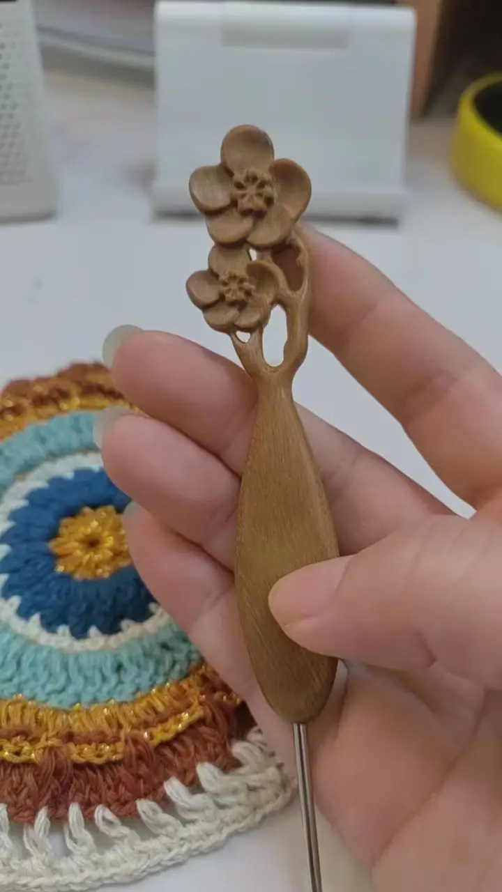 

Stainless Steel Crochet Plum Blossom Green Sandalwood Chinese Style Handmade Fine Polishing Happy Eyebrows Crochet Shoes Knittin