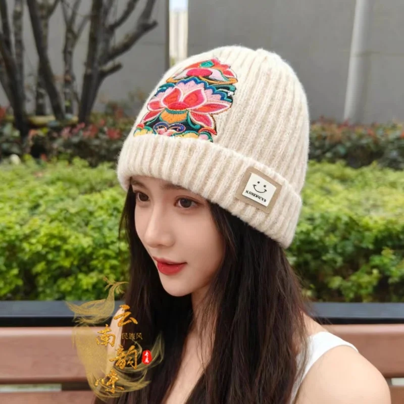 

Осенне-зимняя защита ушей, теплая вязаная шапка с этнической вышивкой